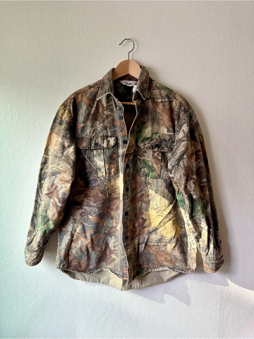 Sold Vintage 90s walls realtree mossy oak camo button up shirt jacket large